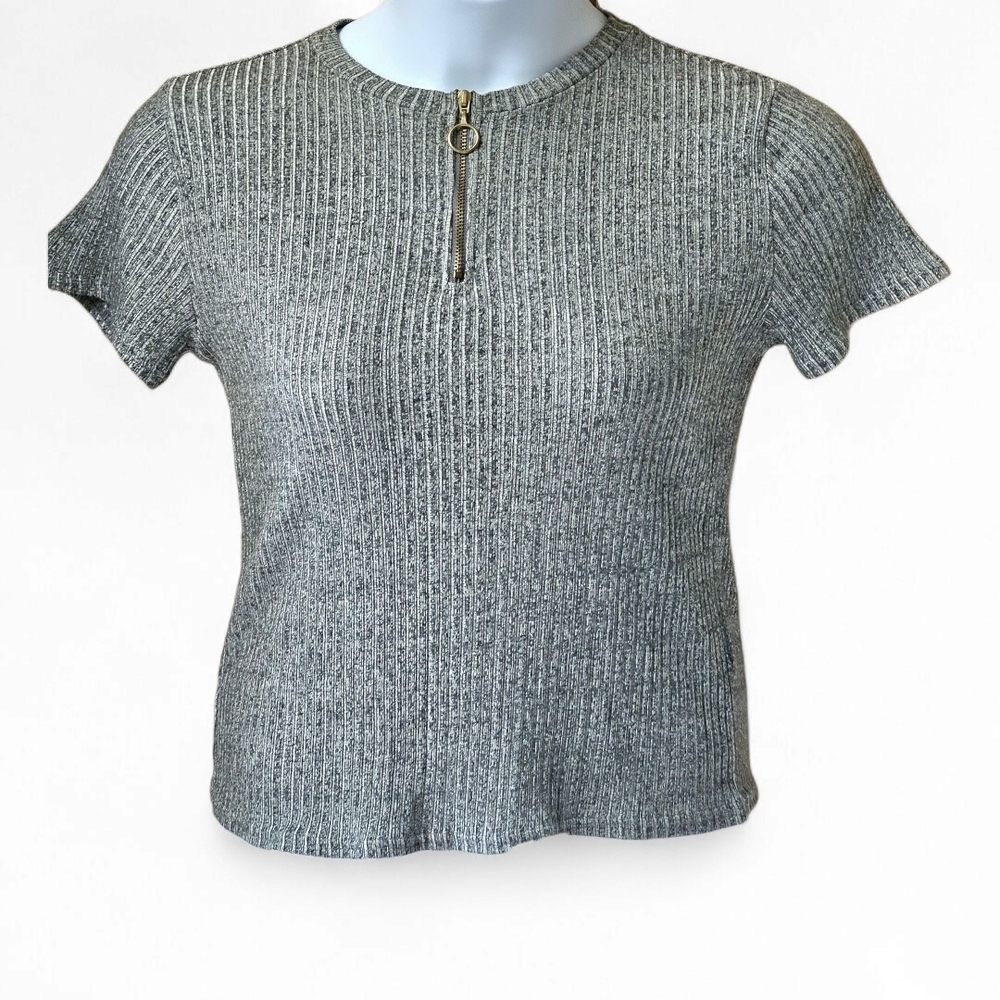 H&M Gray Ribbed Crop Top - Picture 2 of 12